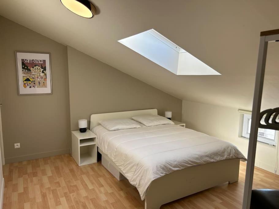 Grand Appartement De Standing Saint-Dizier Bagian luar foto